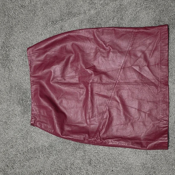 Ann Taylor Loft Burgundy 100% Leather Skirt Size 14 - Picture 2 of 5